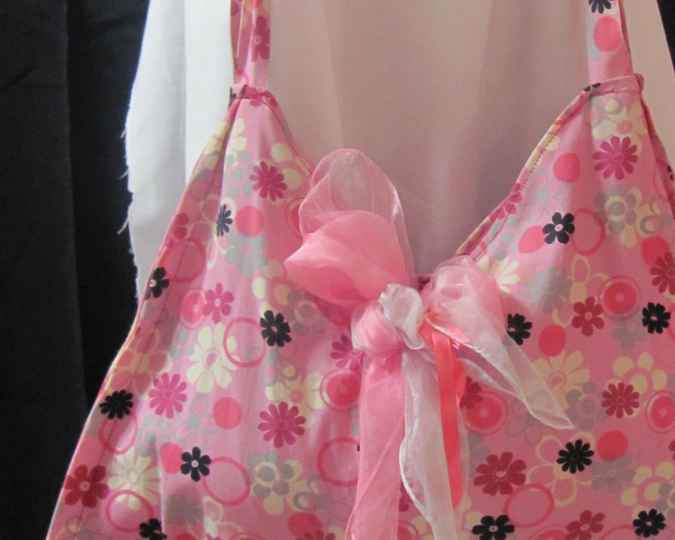large image of art item: bag &ndash; pink with ribbons