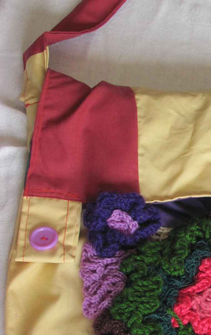 large image of art item: bag &ndash; punch banana crochet flowers