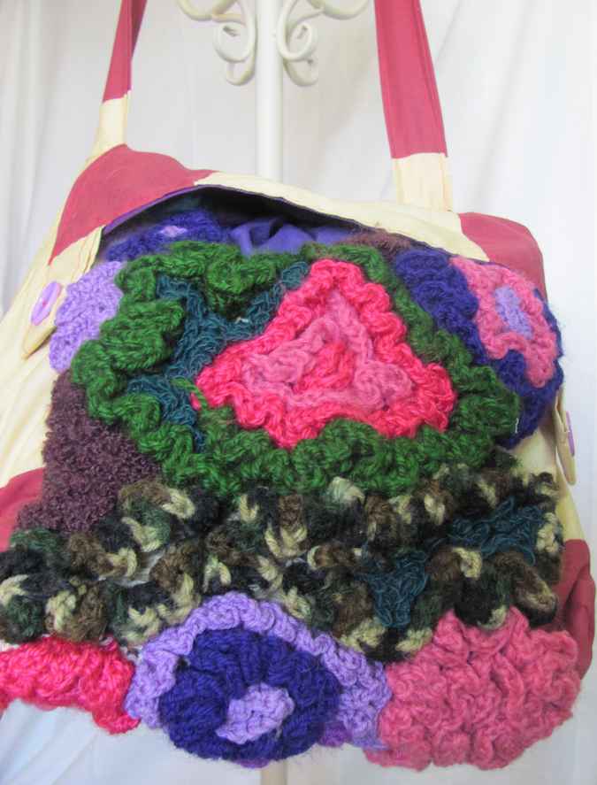 large image of art item: bag &ndash; punch banana crochet flowers