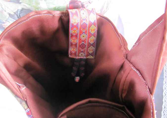 large image of art item: bag &ndash; quilt hearts crimson white checkered