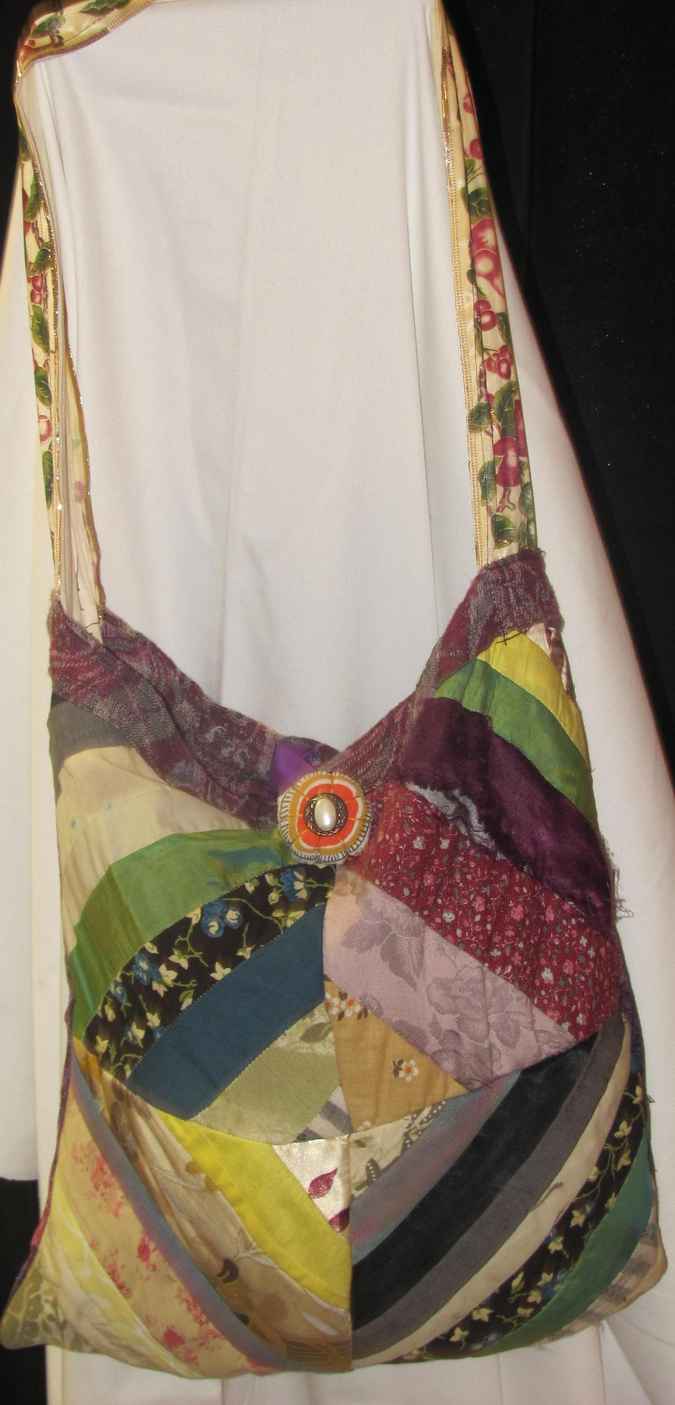 large image of art item: bag &ndash; quiltwork colorful with bead