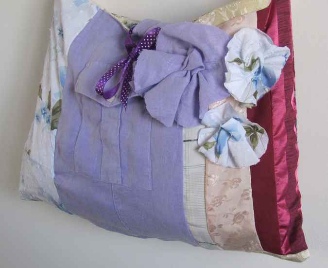 large image of art item: bag &ndash; quiltwork violet white crimson