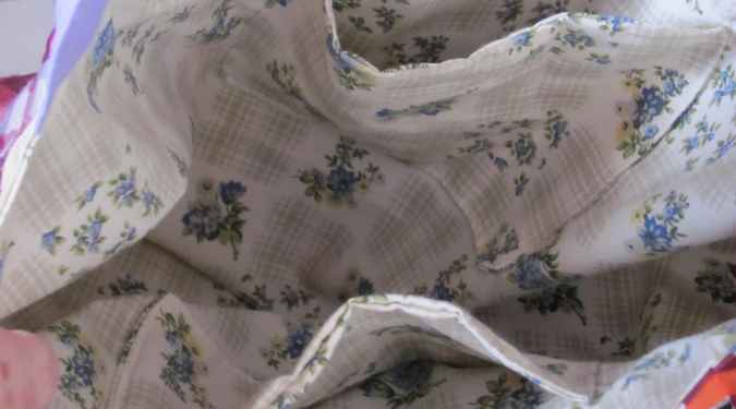 large image of art item: bag &ndash; quiltwork violet white crimson