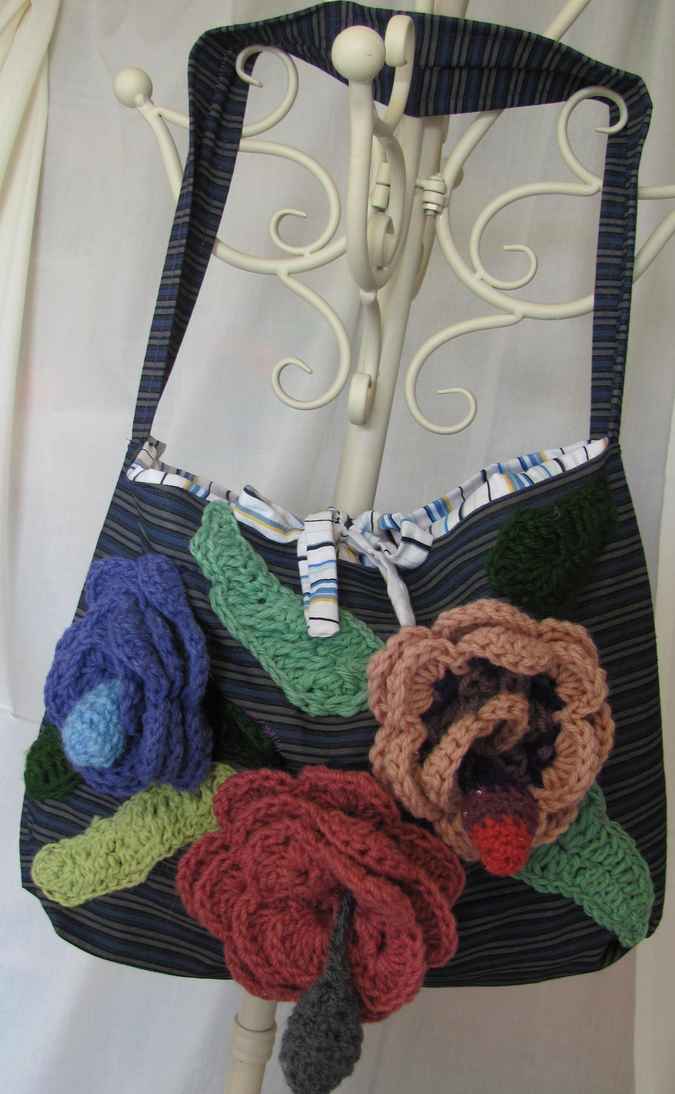 large image of art item: bag &ndash; stripes crochet flowers