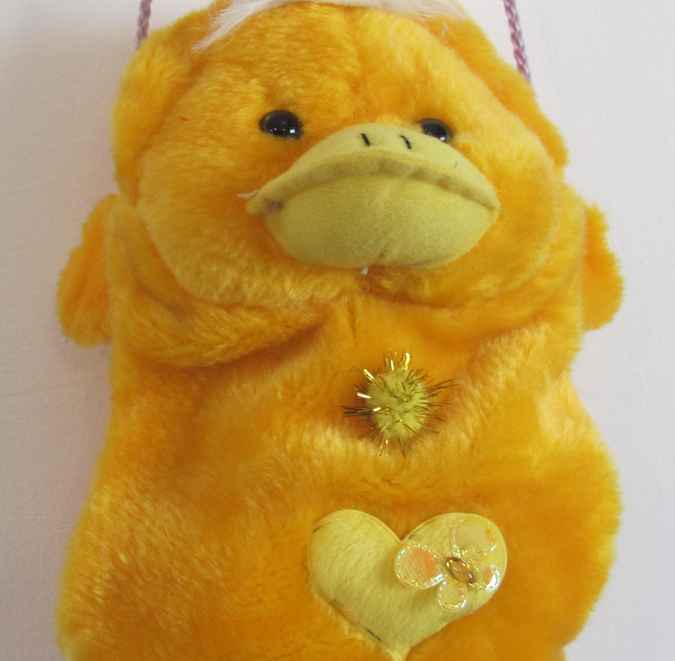 large image of art item: bag &ndash; teddy bear zipper yellow