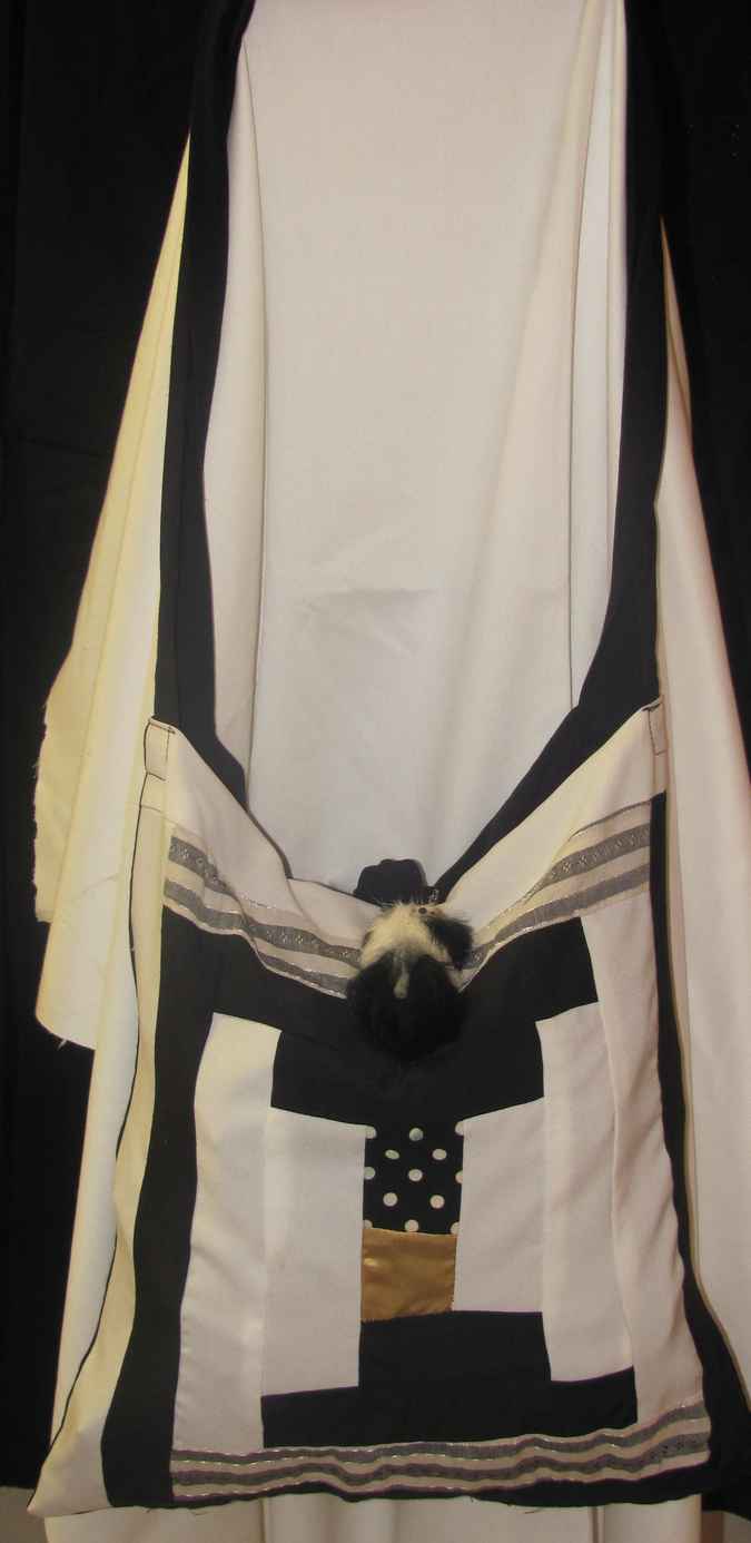 large image of art item: bag &ndash; white and black squares