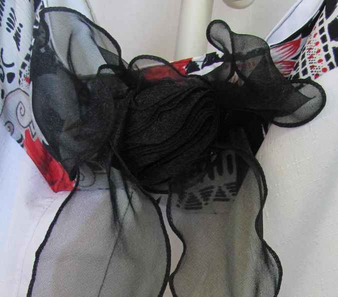 large image of art item: bag &ndash; white flower red ribbon black