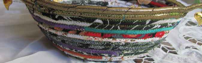 large image of art item: basket &ndash; apples crimson gold