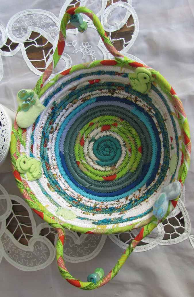 large image of art item: basket &ndash; duckling heart green