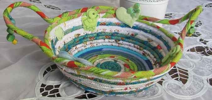large image of art item: basket &ndash; duckling heart green