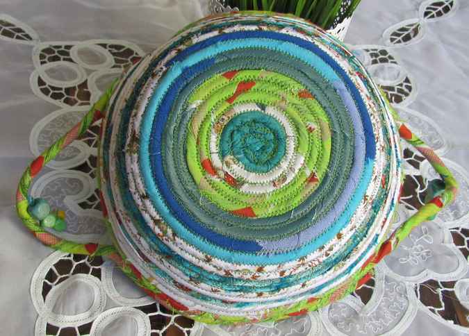 large image of art item: basket &ndash; duckling heart green