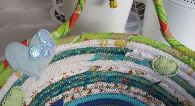 large image of art item: basket &ndash; duckling heart green