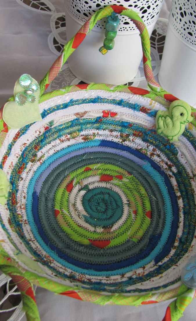 large image of art item: basket &ndash; duckling heart green