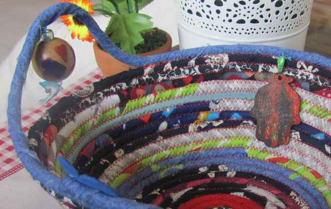 large image of art item: basket &ndash; hamsa violet black red