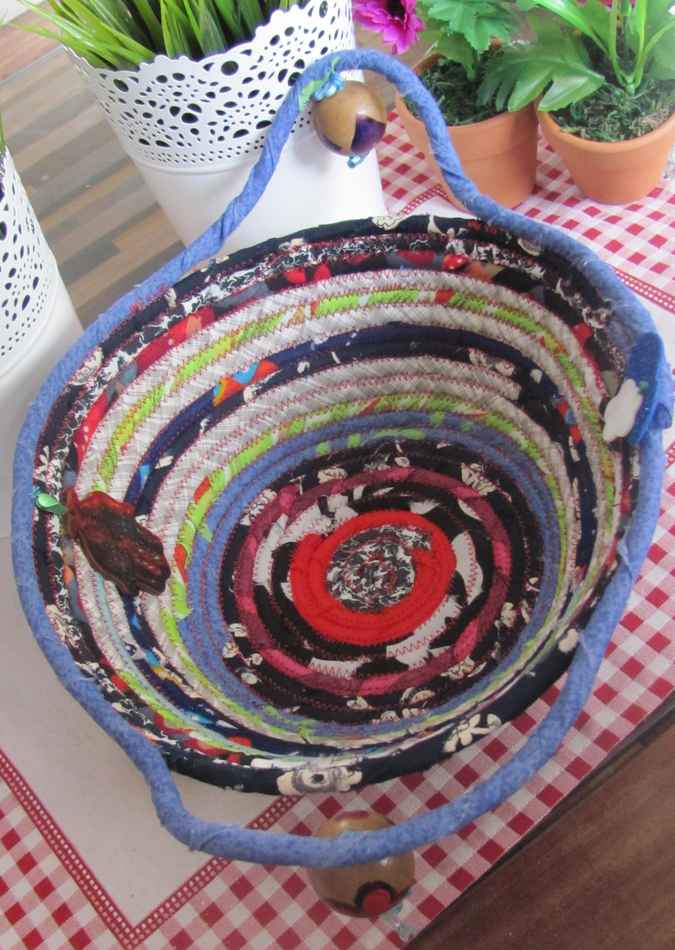 large image of art item: basket &ndash; hamsa violet black red