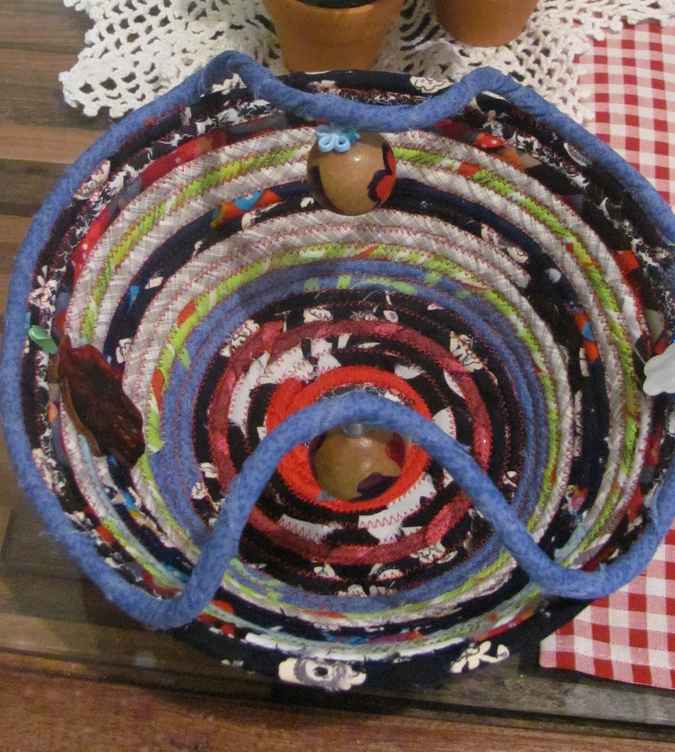 large image of art item: basket &ndash; hamsa violet black red