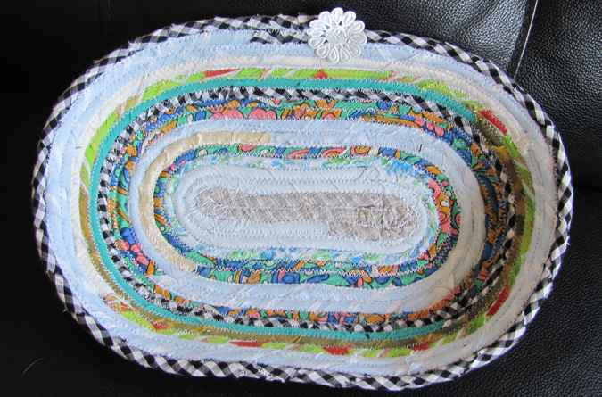 large image of art item: basket &ndash; long white checkred