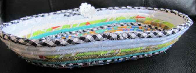 large image of art item: basket &ndash; long white checkred