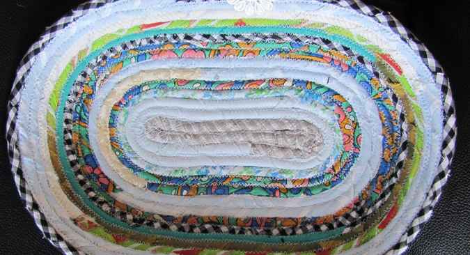 large image of art item: basket &ndash; long white checkred