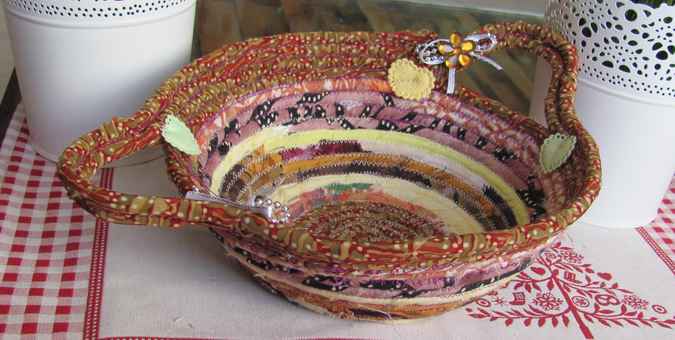 large image of art item: basket &ndash; pattern red brown