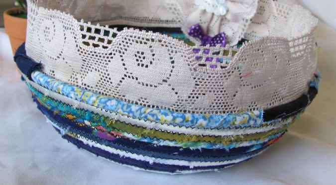 large image of art item: basket &ndash; ribbon black green blue