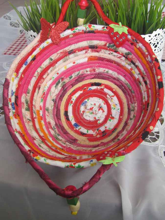 large image of art item: basket &ndash; strawberry pink