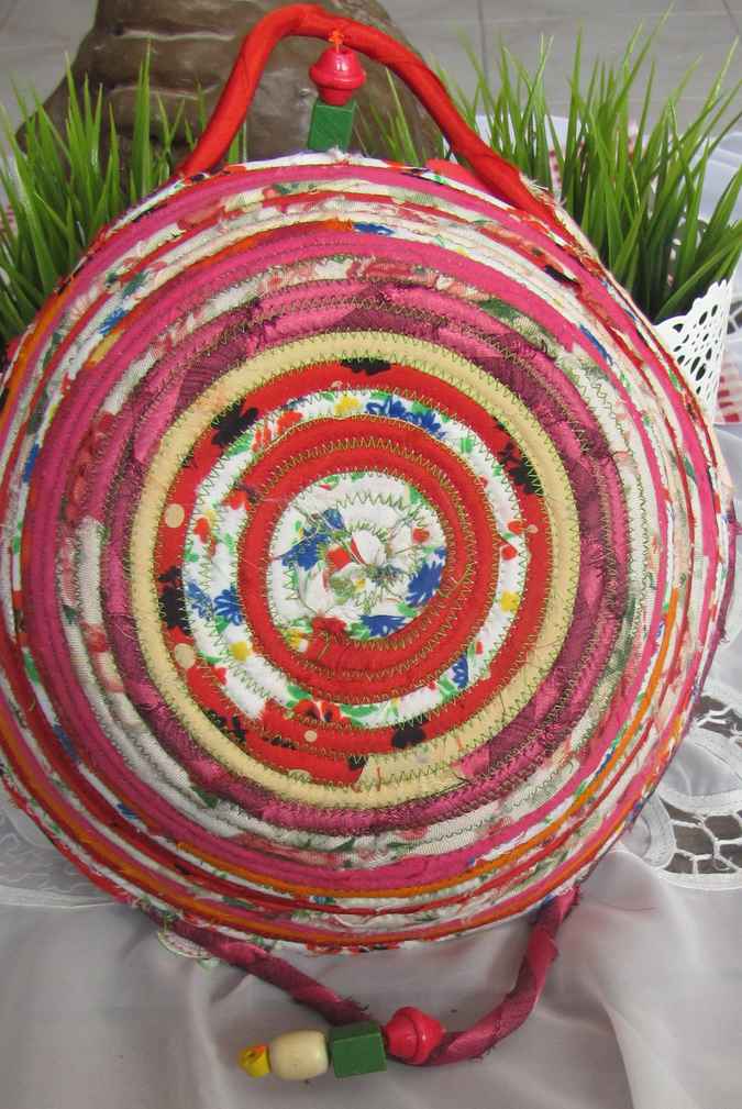 large image of art item: basket &ndash; strawberry pink