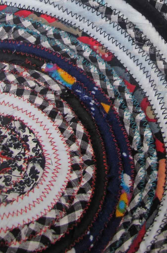 large image of art item: basket &ndash; strawberry white checkered