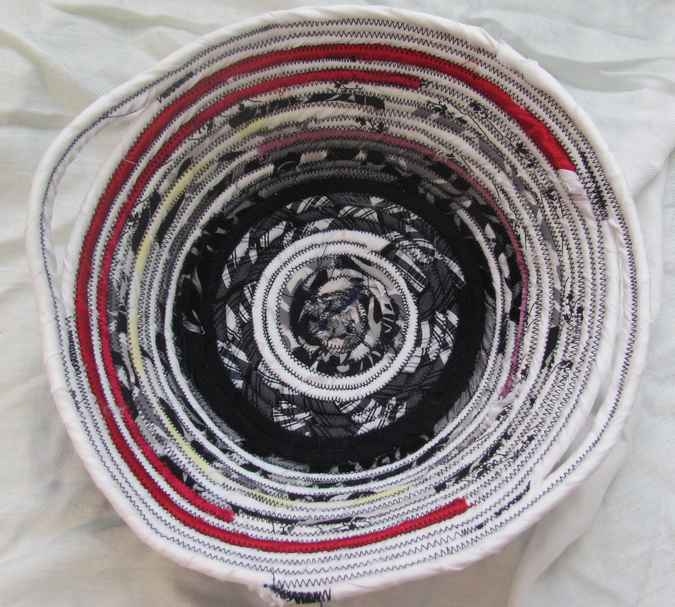 large image of art item: basket &ndash; white black red