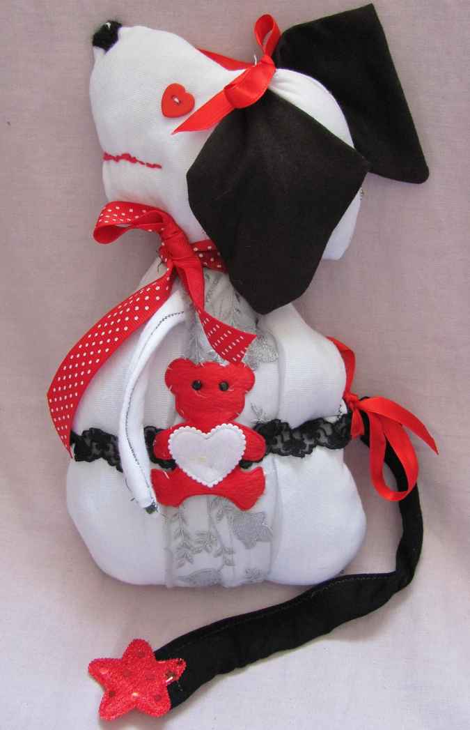 large image of art item: doll &ndash; cat and dog quilt