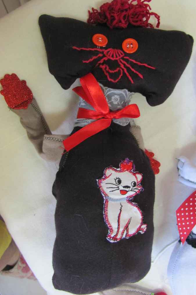 large image of art item: doll &ndash; cat and dog quilt