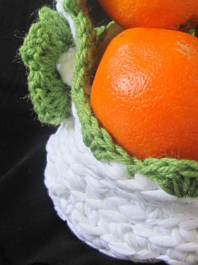 large image of art item: decor &ndash; crochet white green