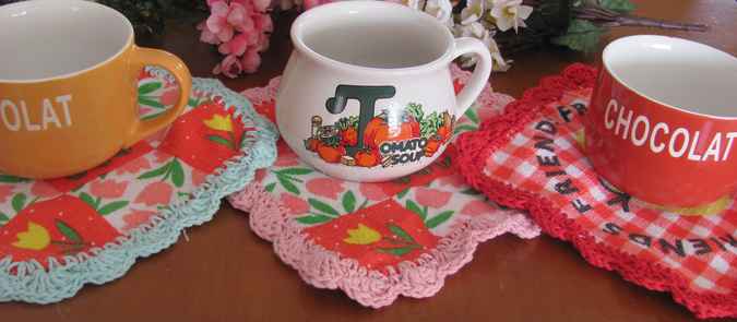 large image of art item: decor &ndash; coasters red pink flowers