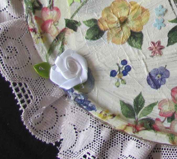 large image of art item: decor &ndash; plate different kinds of flowers