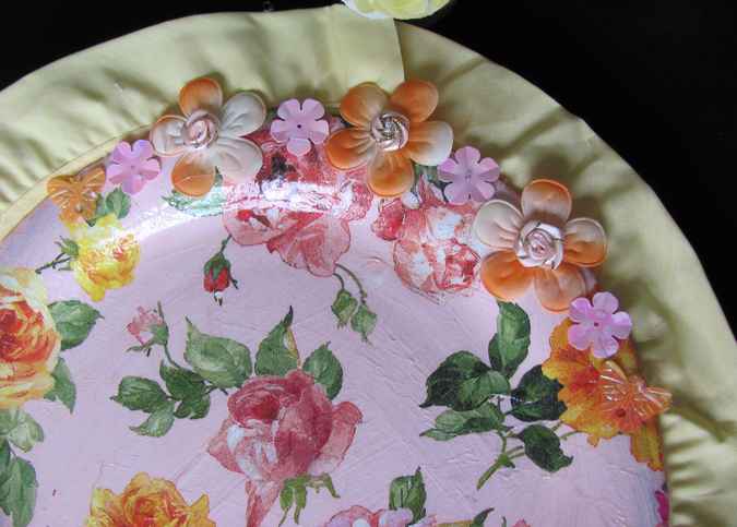 large image of art item: decor &ndash; plate yellow and pink flowers