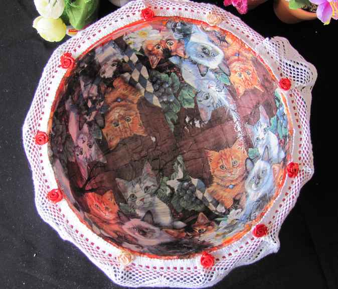 large image of art item: decor &ndash; plate cats