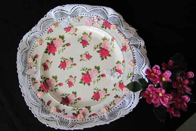 large image of art item: decor &ndash; plate lace roses
