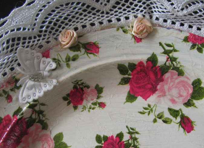 large image of art item: decor &ndash; plate lace roses