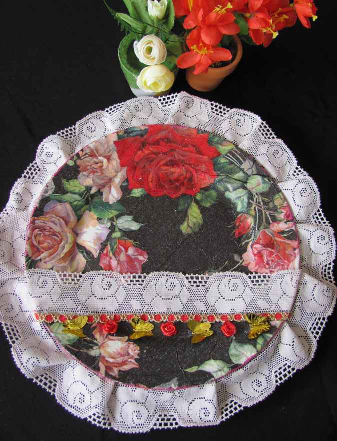 large image of art item: decor &ndash; plate black rose red