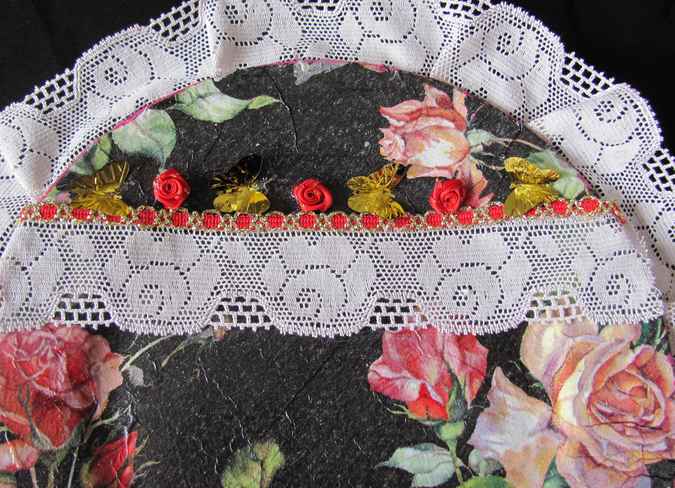 large image of art item: decor &ndash; plate black rose red