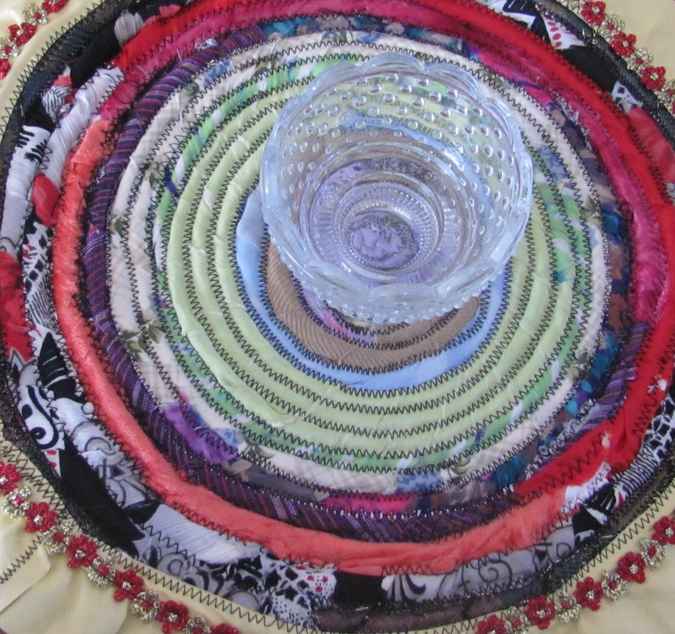 large image of art item: decor &ndash; map circular quiltrope