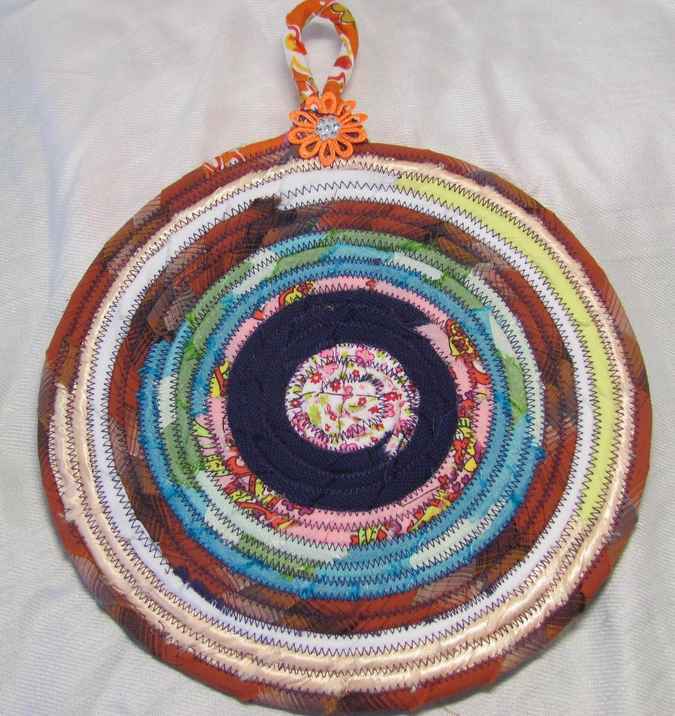 large image of art item: decor &ndash; potholder flower orange red white blue