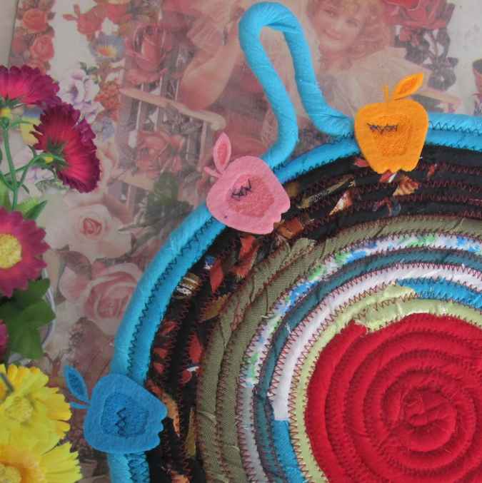 large image of art item: decor &ndash; potholder apples red black cyan