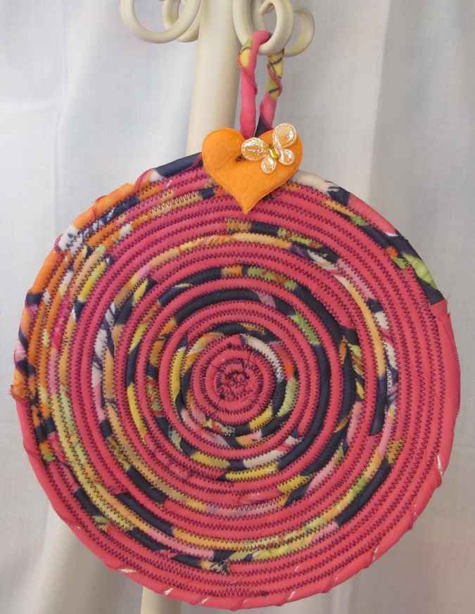 large image of art item: decor &ndash; potholder pink