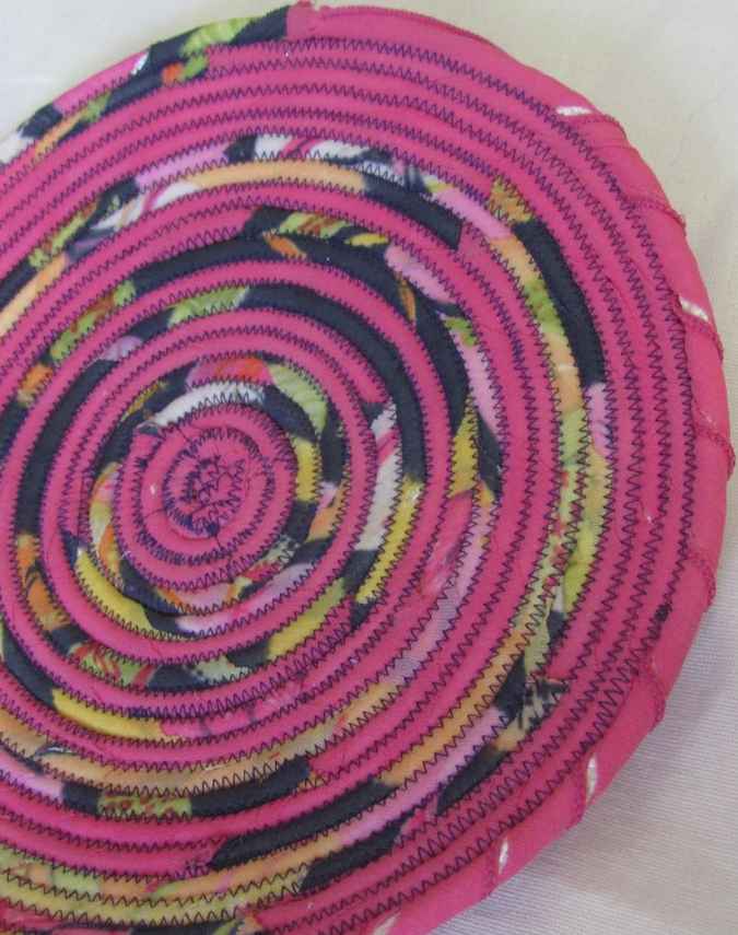 large image of art item: decor &ndash; potholder pink
