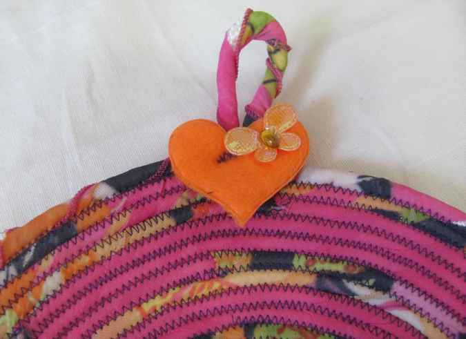 large image of art item: decor &ndash; potholder pink