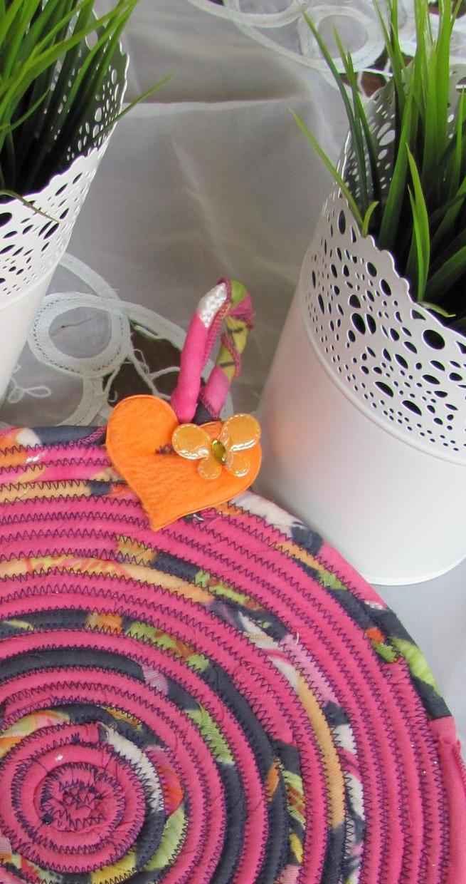 large image of art item: decor &ndash; potholder pink