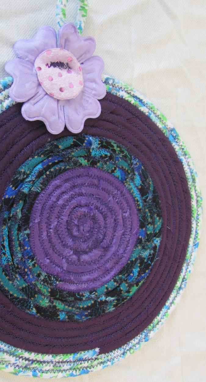 large image of art item: decor &ndash; potholder purple with violet flower