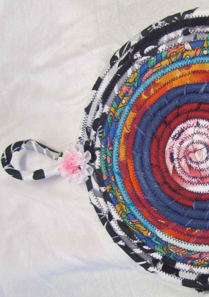 large image of art item: decor &ndash; potholder rose pink blue red orange checkered