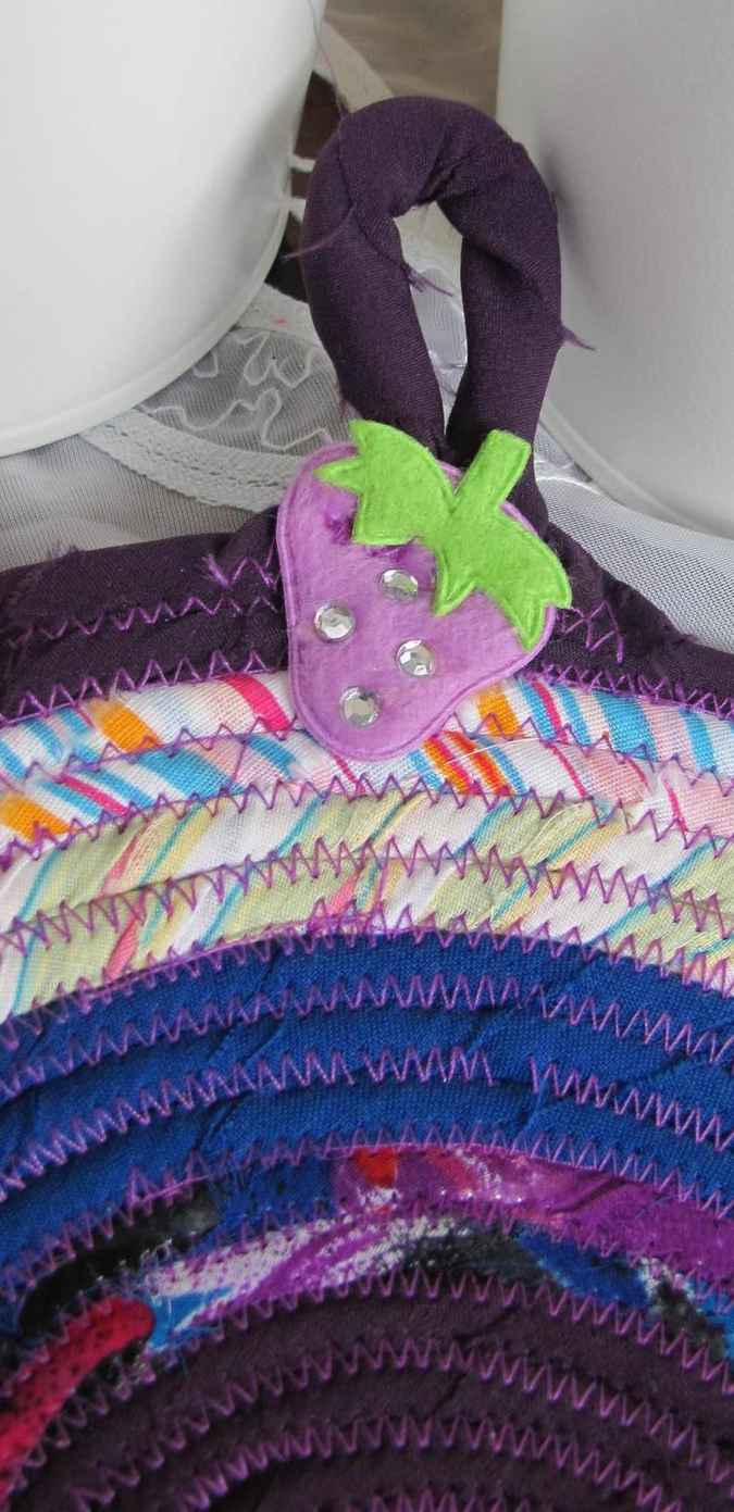 large image of art item: decor &ndash; potholder strawberry purple pink